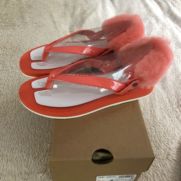 ugg laalaa flip flops